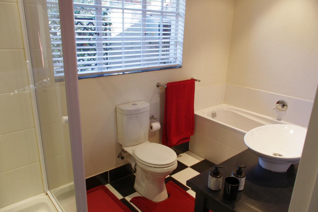 Pepper Tree Guest House Rivonia Sandton Εξωτερικό φωτογραφία